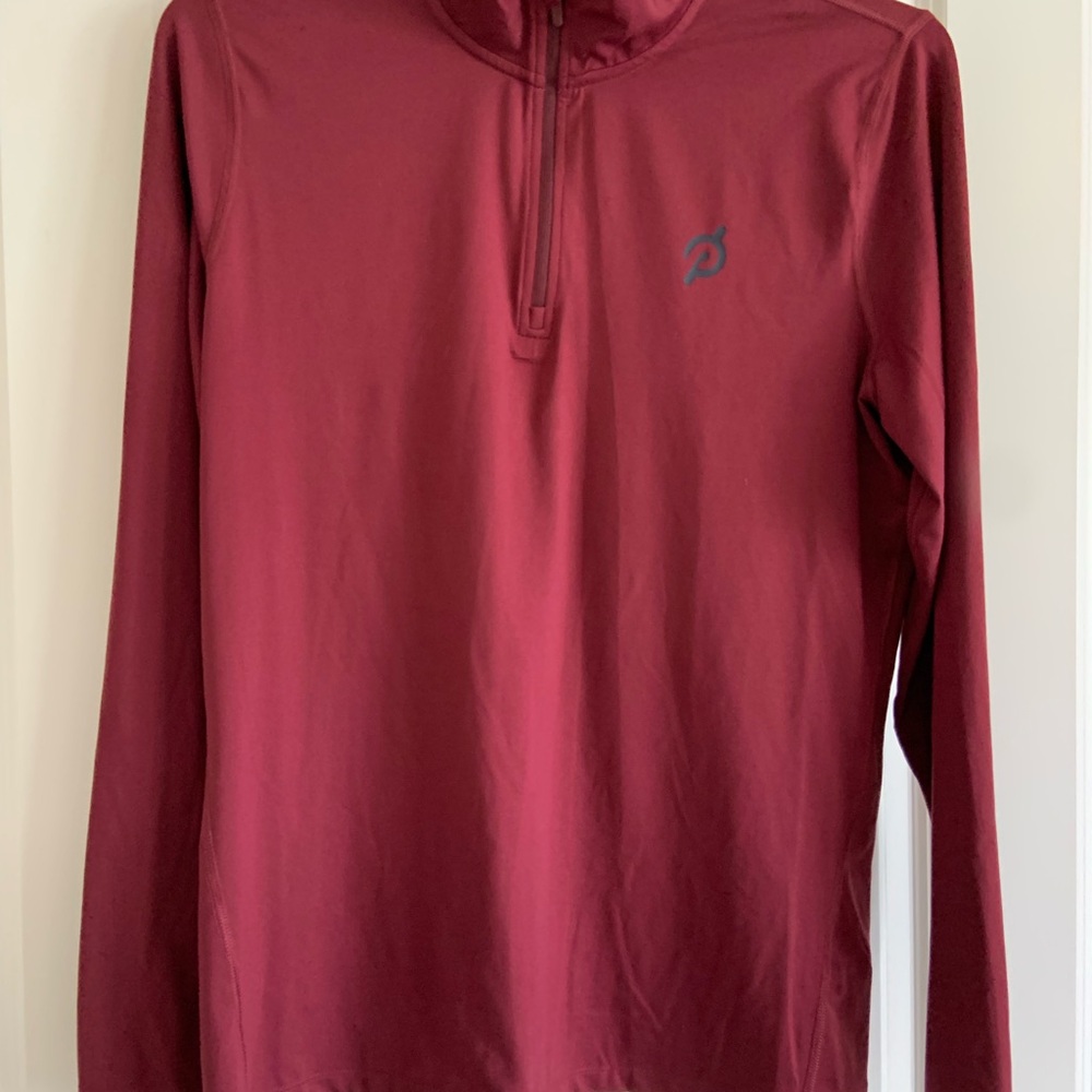 Men’s Large, NWOT Peloton Maroon Fitness Top, long sleeve, fitted, qtr zip